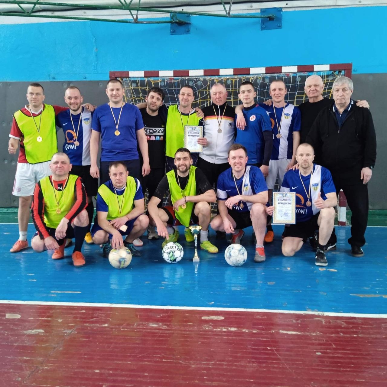 Футбольні баталії з роботодавцями: боротьба та командний дух